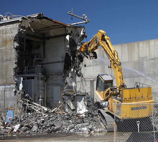 Demolition Impact: Vibrations from Dubai Building Demolition Create Brief Stir, No Earthquake Detected