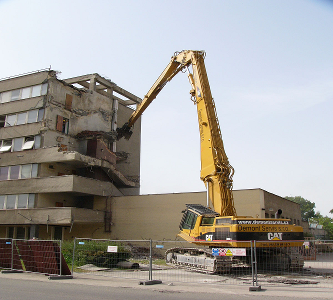 Choosing a Demolition Contractor in Dubai: Key Factors to Consider for a Successful Project
